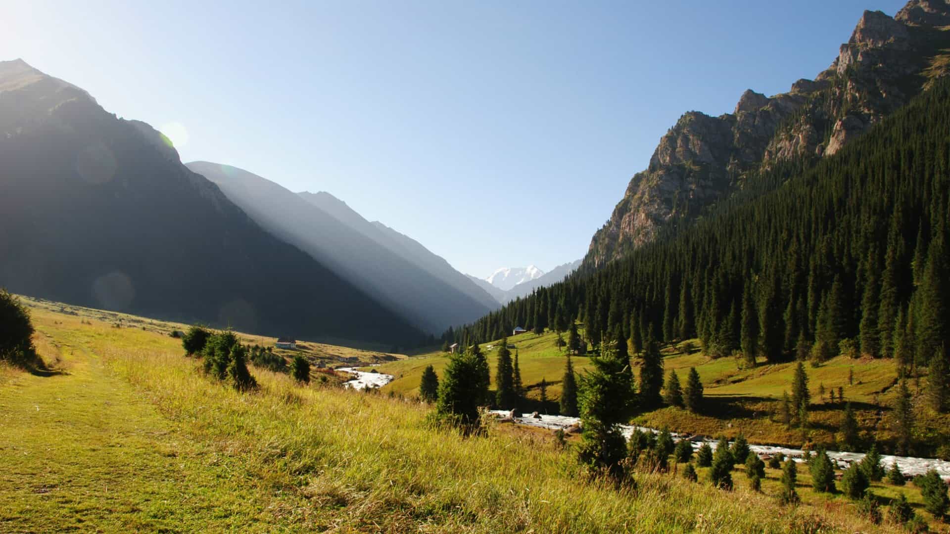 World_Mountains_Karakol__Kyrgyzstan_096296_